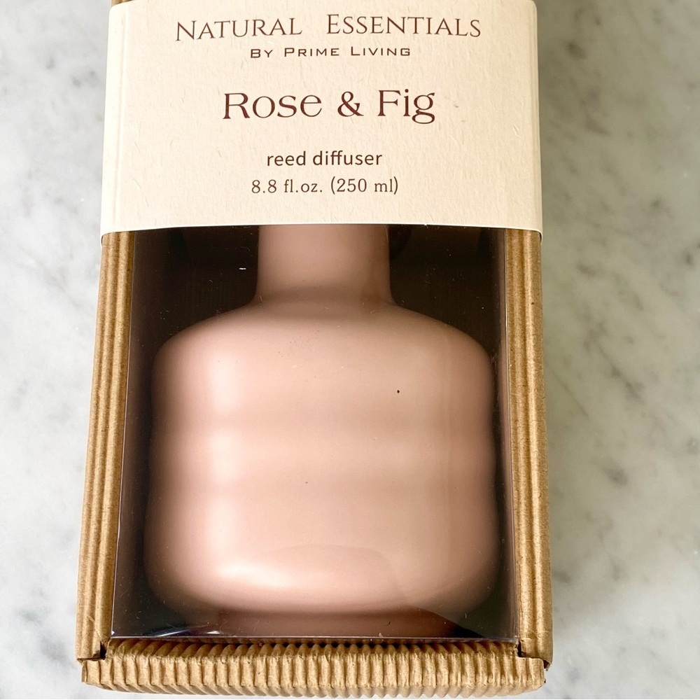 Natural Essentials Floral Rose & Fig Reed Diffuser - Picture 3 of 5